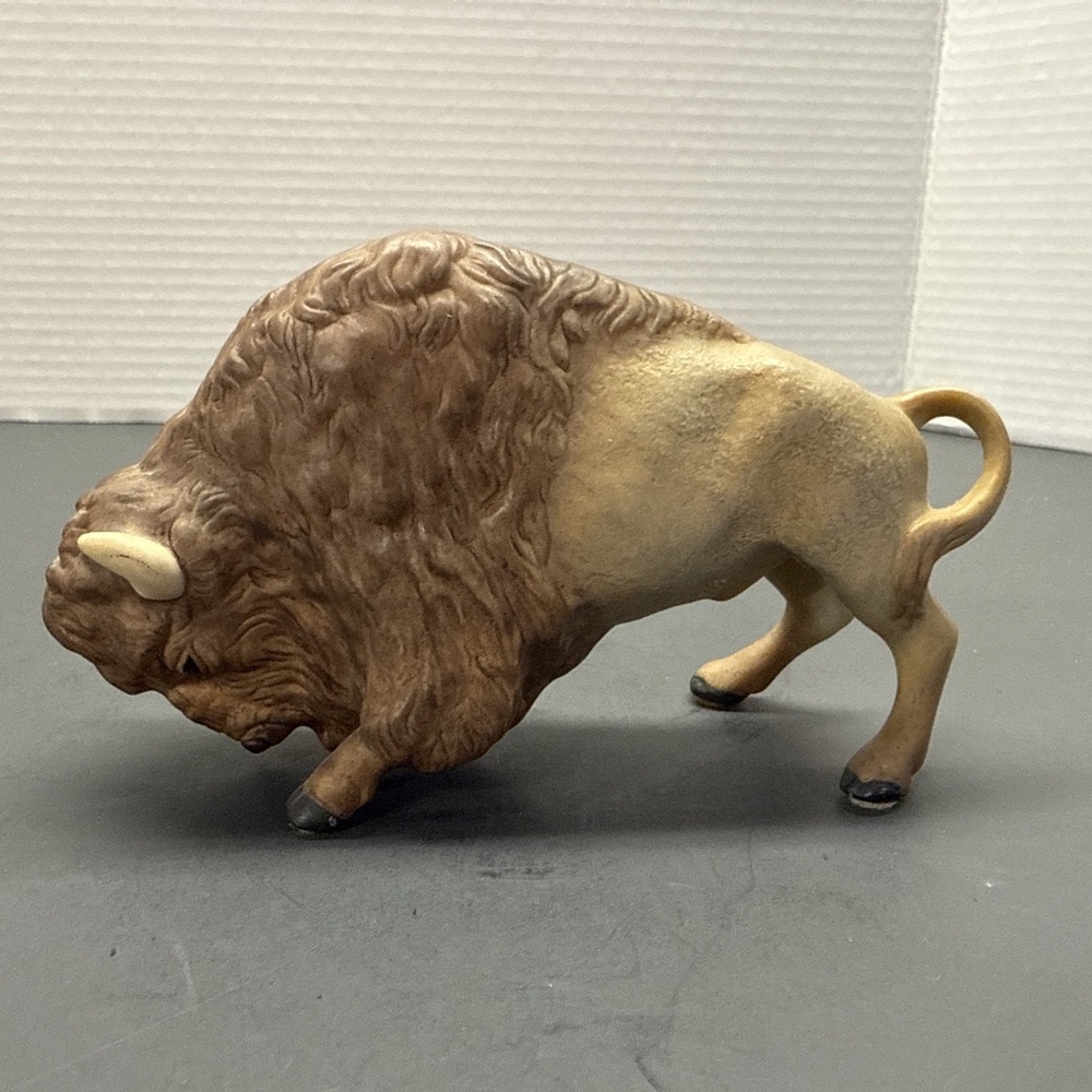 Vintage CYBIS AMERICAN BUFFALO BISON Figurine By Cybis